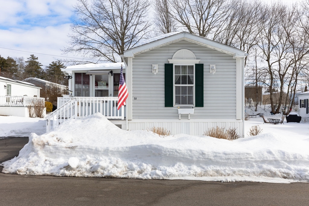 51 Tucker Terrace, Raynham, Massachusetts, 2 Bedrooms Bedrooms, 4 Rooms Rooms,1 BathroomBathrooms,Residential,For Sale,Tucker Terrace,73480428