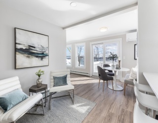 51 Harbor View Ave, Winthrop, Massachusetts, 2 Bedrooms Bedrooms, 4 Rooms Rooms,1 BathroomBathrooms,Residential,For Sale,Harbor View Ave,73480436