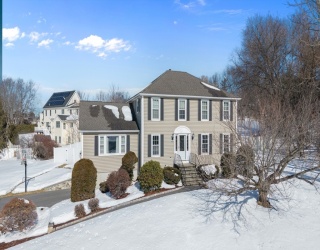 4 Thomas William Way, Chelmsford, Massachusetts, 4 Bedrooms Bedrooms, 8 Rooms Rooms,2.5 BathroomsBathrooms,Residential,For Sale,Thomas William Way,73480440