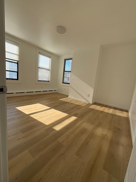 286 Princeton Street, Boston, Massachusetts, 4 Bedrooms Bedrooms, 7 Rooms Rooms,2 BathroomsBathrooms,Residential Lease,For Rent,Princeton Street,73480464