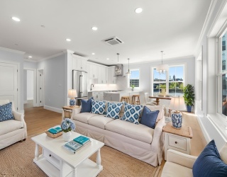 16 Franklin Street, Salem, Massachusetts, 2 Bedrooms Bedrooms, 6 Rooms Rooms,2 BathroomsBathrooms,Residential,For Sale,Franklin Street,73480469