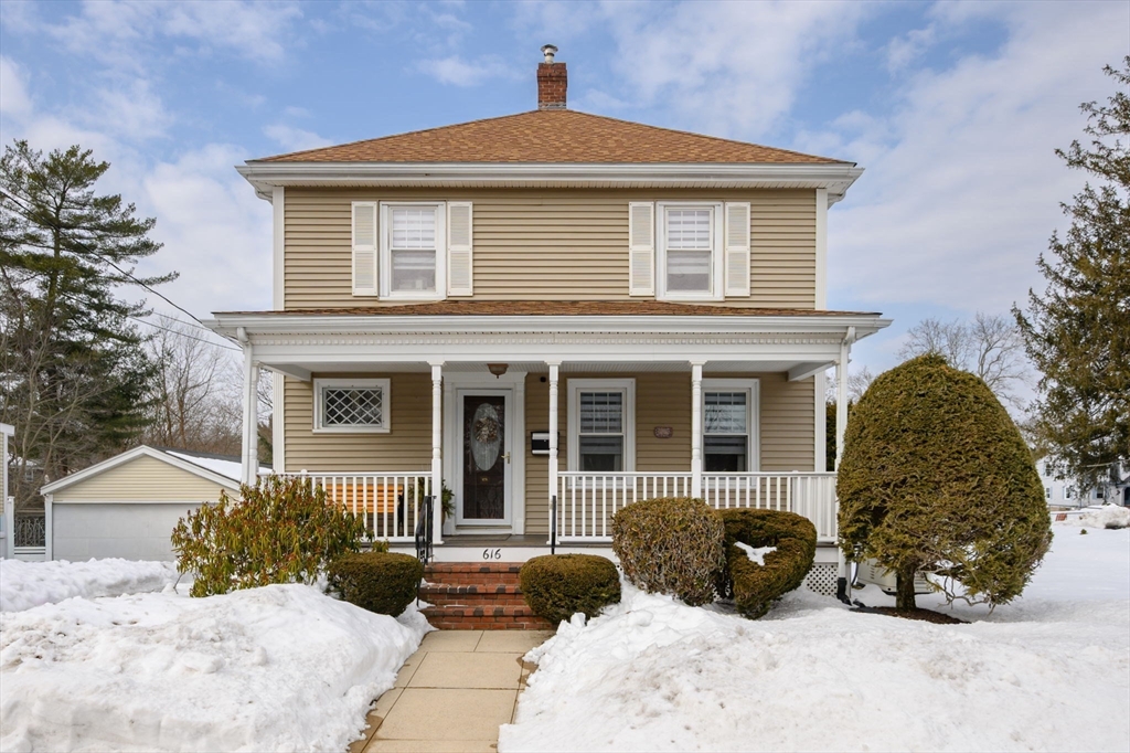 616 N Elm St, West Bridgewater, Massachusetts, 4 Bedrooms Bedrooms, 7 Rooms Rooms,2 BathroomsBathrooms,Residential,For Sale,N Elm St,73480476