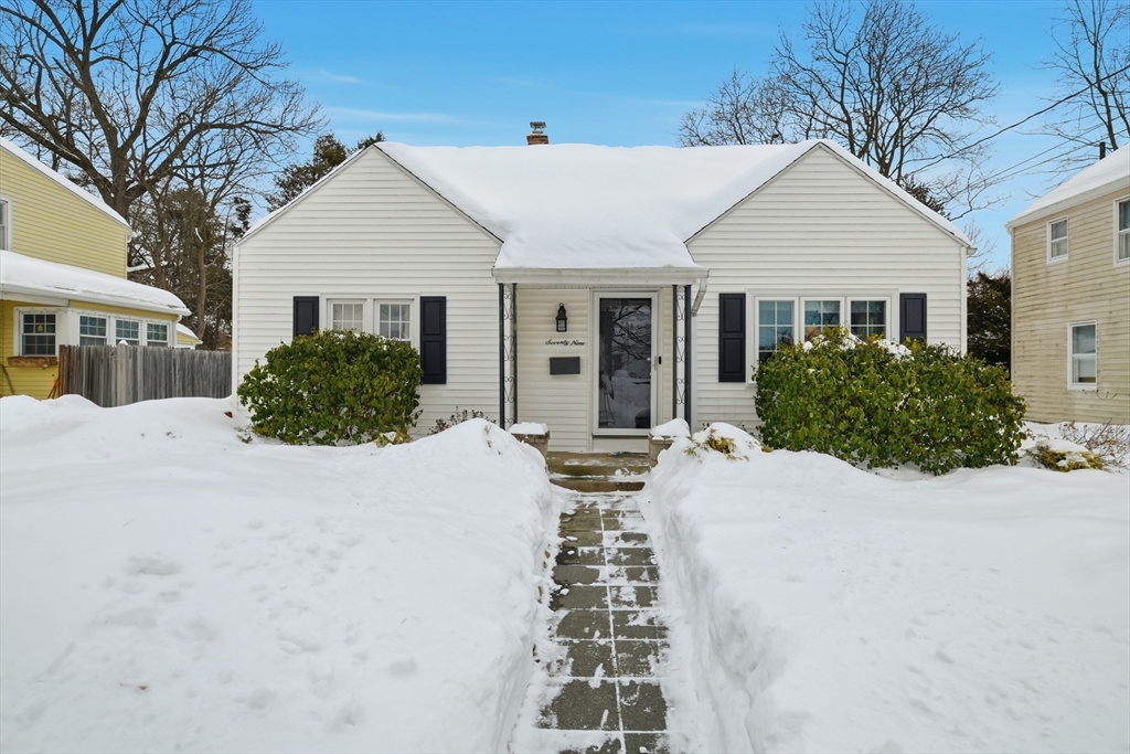 79 Roosevelt Avenue, Springfield, Massachusetts, 2 Bedrooms Bedrooms, 6 Rooms Rooms,2 BathroomsBathrooms,Residential,For Sale,Roosevelt Avenue,73467600