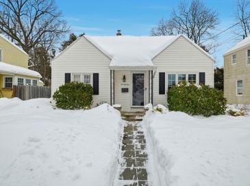 79 Roosevelt Avenue, Springfield, Massachusetts, 2 Bedrooms Bedrooms, 6 Rooms Rooms,2 BathroomsBathrooms,Residential,For Sale,Roosevelt Avenue,73467600