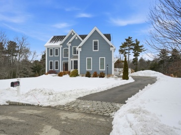 45 Hemlock Way, Cohasset, Massachusetts, 4 Bedrooms Bedrooms, 9 Rooms Rooms,4.5 BathroomsBathrooms,Residential,For Sale,Hemlock Way,73480370