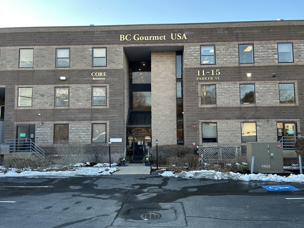 11-15 Parker, Gloucester, Massachusetts, ,Commercial Lease,For Rent,Parker,73480393