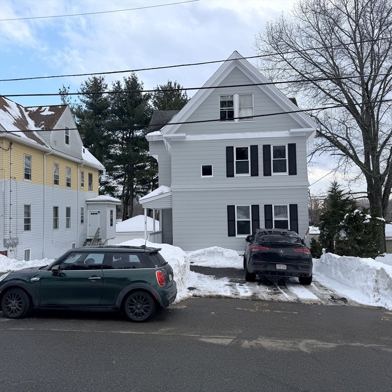 3 Madison St, Marlborough, Massachusetts, 2 Bedrooms Bedrooms, 5 Rooms Rooms,1 BathroomBathrooms,Residential Lease,For Rent,Madison St,73480395
