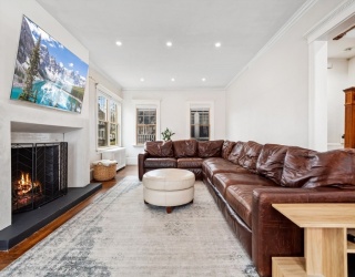 5 Orchard St, Peabody, Massachusetts, 4 Bedrooms Bedrooms, 7 Rooms Rooms,1.5 BathroomsBathrooms,Residential,For Sale,Orchard St,73467894