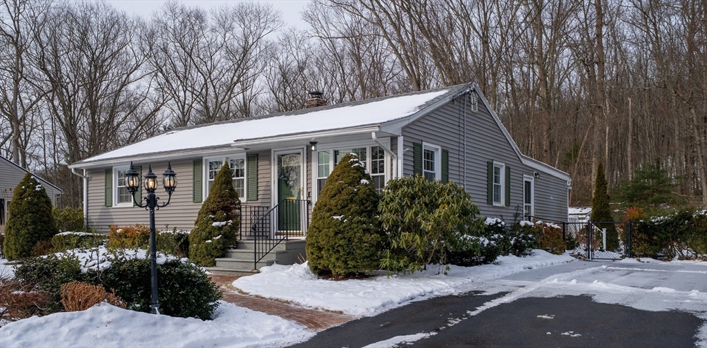 17 Shady Ln, Oxford, Massachusetts, 3 Bedrooms Bedrooms, 7 Rooms Rooms,2 BathroomsBathrooms,Residential,For Sale,Shady Ln,73466730