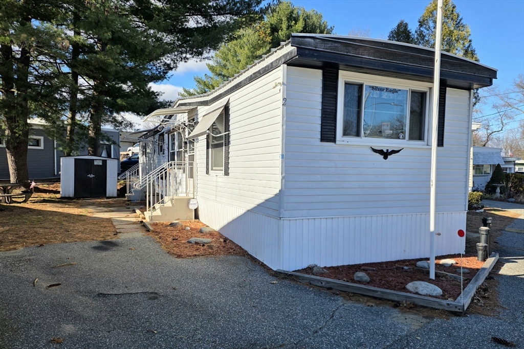 1760 Westover Rd, Chicopee, Massachusetts, 2 Bedrooms Bedrooms, 5 Rooms Rooms,1 BathroomBathrooms,Residential,For Sale,Westover Rd,73461803