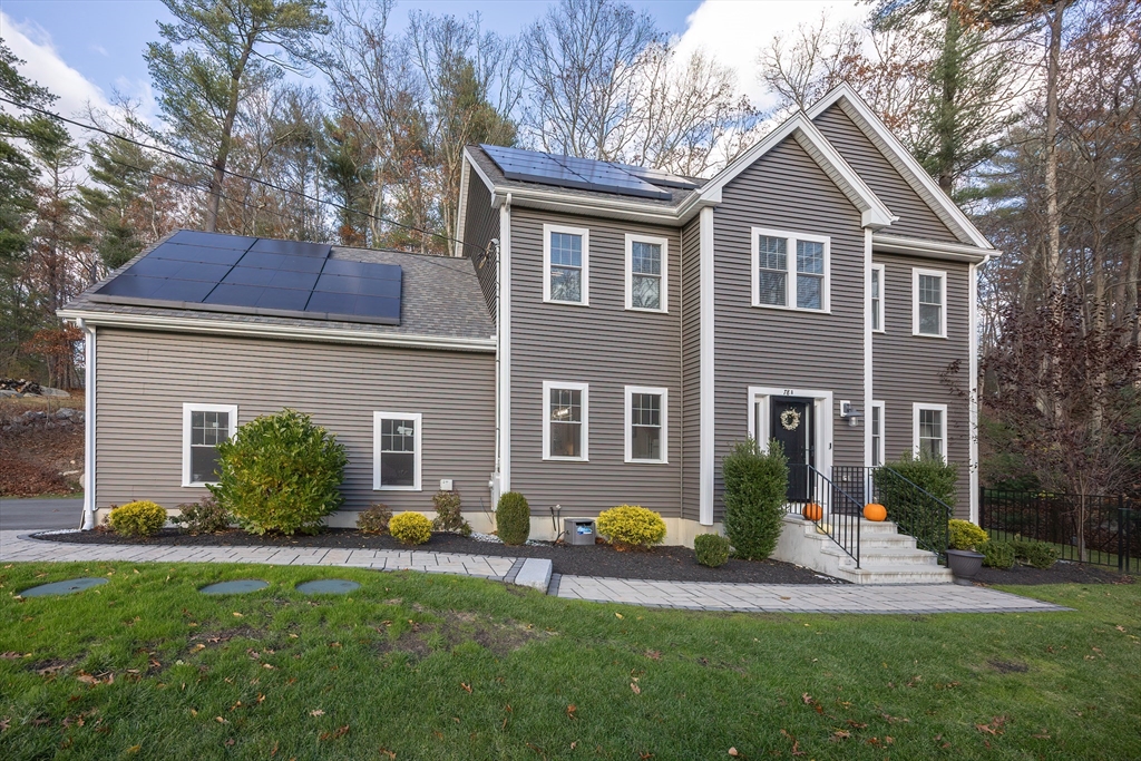 78-A Fisher St, Medway, Massachusetts, 3 Bedrooms Bedrooms, 8 Rooms Rooms,2.5 BathroomsBathrooms,Residential,For Sale,Fisher St,73455347