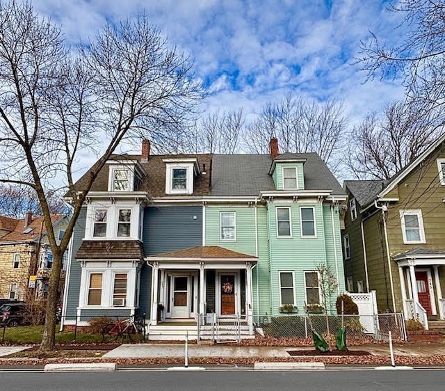 347 Washington Street, Somerville, Massachusetts, 5 Bedrooms Bedrooms, 8 Rooms Rooms,1.5 BathroomsBathrooms,Residential,For Sale,Washington Street,73471131