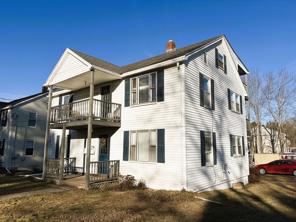 14 Racicot Ave, Webster, Massachusetts, 5 Bedrooms Bedrooms, 12 Rooms Rooms,3 BathroomsBathrooms,Residential Income,For Sale,Racicot Ave,73467104