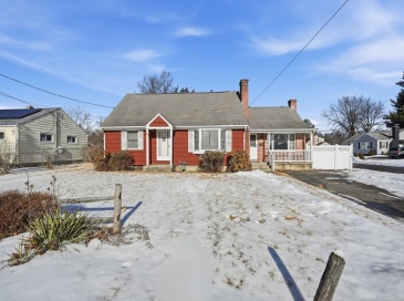 80 Jean Dr., Springfield, Massachusetts, 4 Bedrooms Bedrooms, 9 Rooms Rooms,1.5 BathroomsBathrooms,Residential,For Sale,Jean Dr.,73467797