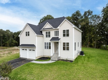 4 Abby Road, Grafton, Massachusetts, 4 Bedrooms Bedrooms, 9 Rooms Rooms,3 BathroomsBathrooms,Residential,For Sale,Abby Road,73433479