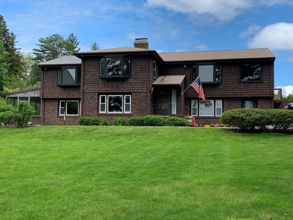 39 & 41 Woodbury St, Beverly, Massachusetts, 4 Bedrooms Bedrooms, 9 Rooms Rooms,2 BathroomsBathrooms,Residential,For Sale,Woodbury St,73422545