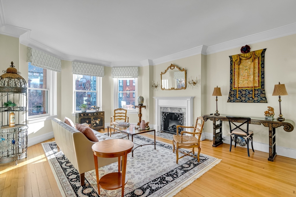 199 Marlborough, Boston, Massachusetts, 2 Bedrooms Bedrooms, 4 Rooms Rooms,1 BathroomBathrooms,Residential,For Sale,Marlborough,73470216