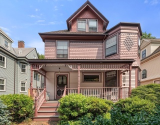 61 Toxteth St, Brookline, Massachusetts, 4 Bedrooms Bedrooms, 8 Rooms Rooms,1.5 BathroomsBathrooms,Residential,For Sale,Toxteth St,73480507