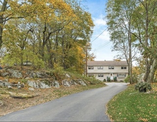 38 Vine, Saugus, Massachusetts, 3 Bedrooms Bedrooms, 6 Rooms Rooms,1.5 BathroomsBathrooms,Residential Lease,For Rent,Vine,73480514