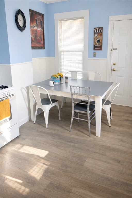 832 Washington St, Boston, Massachusetts, 3 Bedrooms Bedrooms, 5 Rooms Rooms,1 BathroomBathrooms,Residential Lease,For Rent,Washington St,73480580