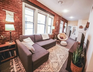 1872 Commonwealth, Boston, Massachusetts, 2 Bedrooms Bedrooms, 3 Rooms Rooms,1 BathroomBathrooms,Residential Lease,For Rent,Commonwealth,73480616