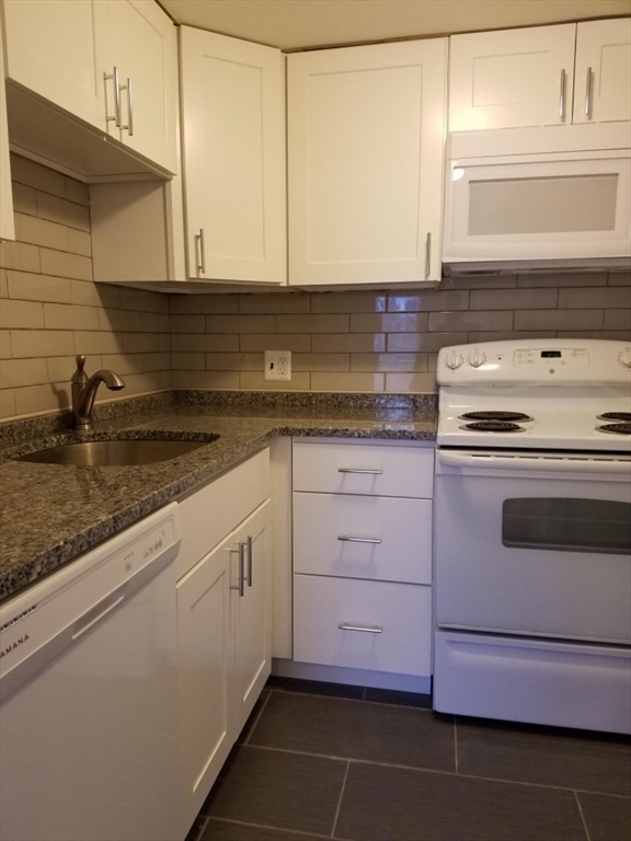 524 Putnam Ave, Cambridge, Massachusetts, 1 Bedroom Bedrooms, 3 Rooms Rooms,1 BathroomBathrooms,Residential Lease,For Rent,Putnam Ave,73480622