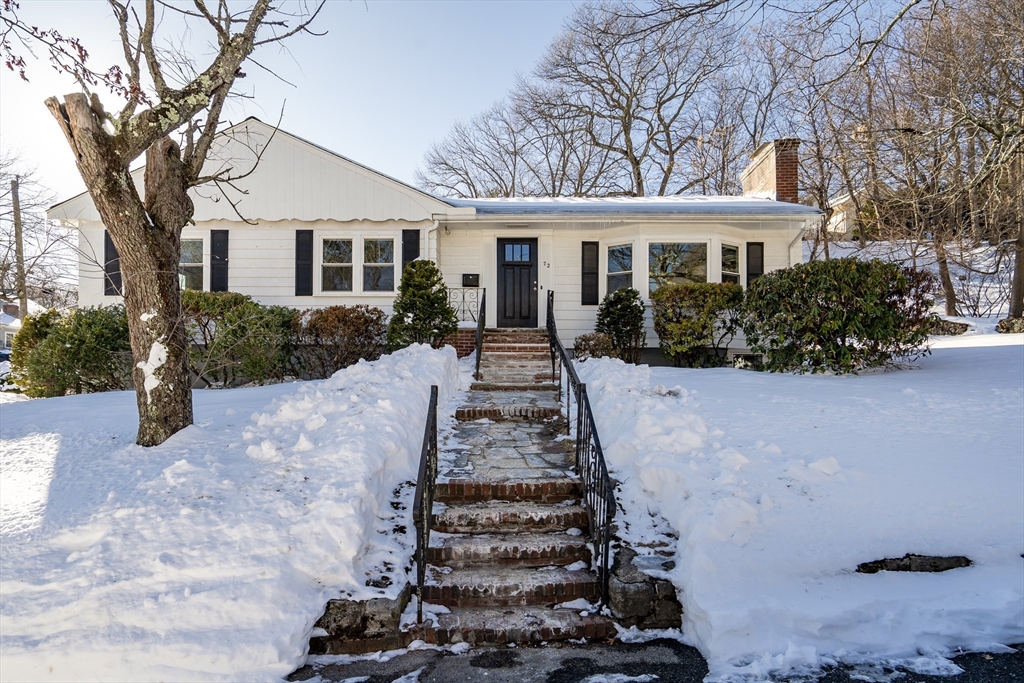 72 Crosby St, Arlington, Massachusetts, 3 Bedrooms Bedrooms, 7 Rooms Rooms,2 BathroomsBathrooms,Residential,For Sale,Crosby St,73480640