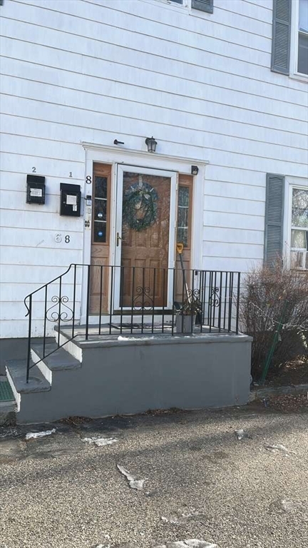 6 South Street, Haverhill, Massachusetts, 4 Bedrooms Bedrooms, 7 Rooms Rooms,1 BathroomBathrooms,Residential Lease,For Rent,South Street,73480676