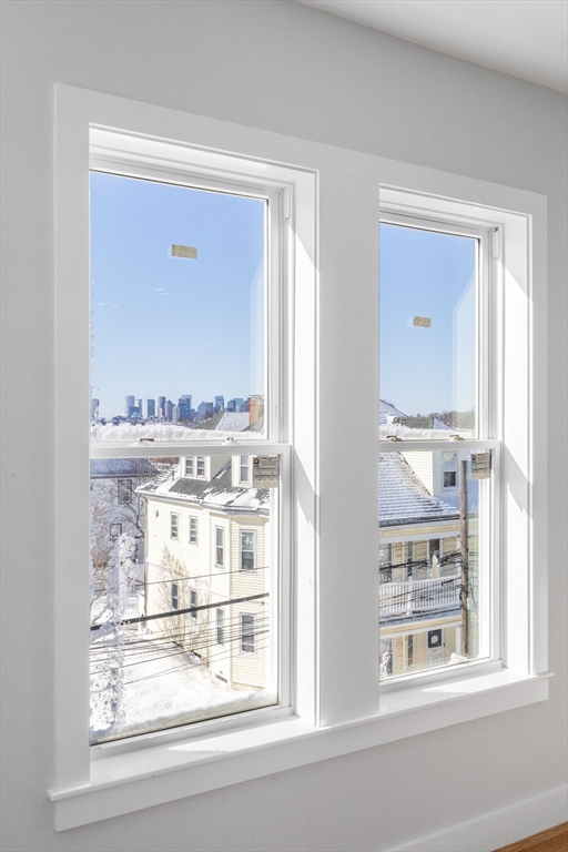 1088 Saratoga, Boston, Massachusetts, 2 Bedrooms Bedrooms, 4 Rooms Rooms,2 BathroomsBathrooms,Residential,For Sale,Saratoga,73480651