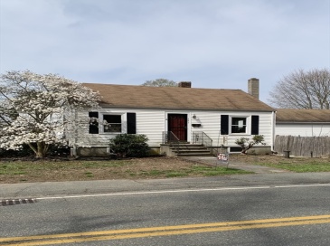 383 Summer St, Brockton, Massachusetts, 2 Bedrooms Bedrooms, 5 Rooms Rooms,1.5 BathroomsBathrooms,Residential,For Sale,Summer St,73480704