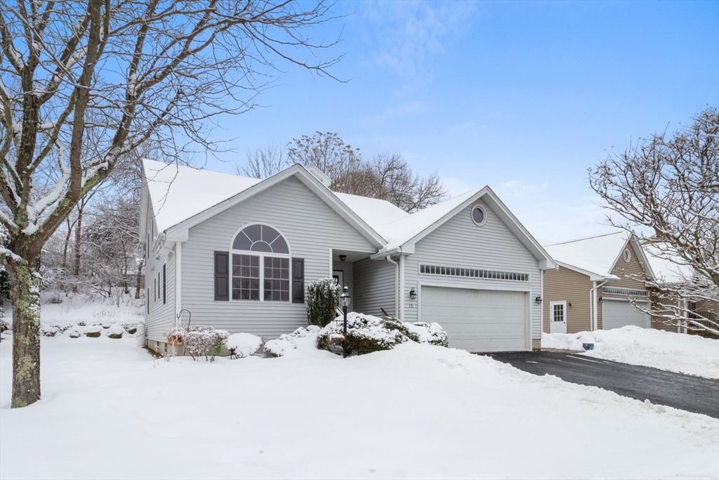 15 Haven Way, Ashland, Massachusetts, 2 Bedrooms Bedrooms, 7 Rooms Rooms,2.5 BathroomsBathrooms,Residential,For Sale,Haven Way,73480712