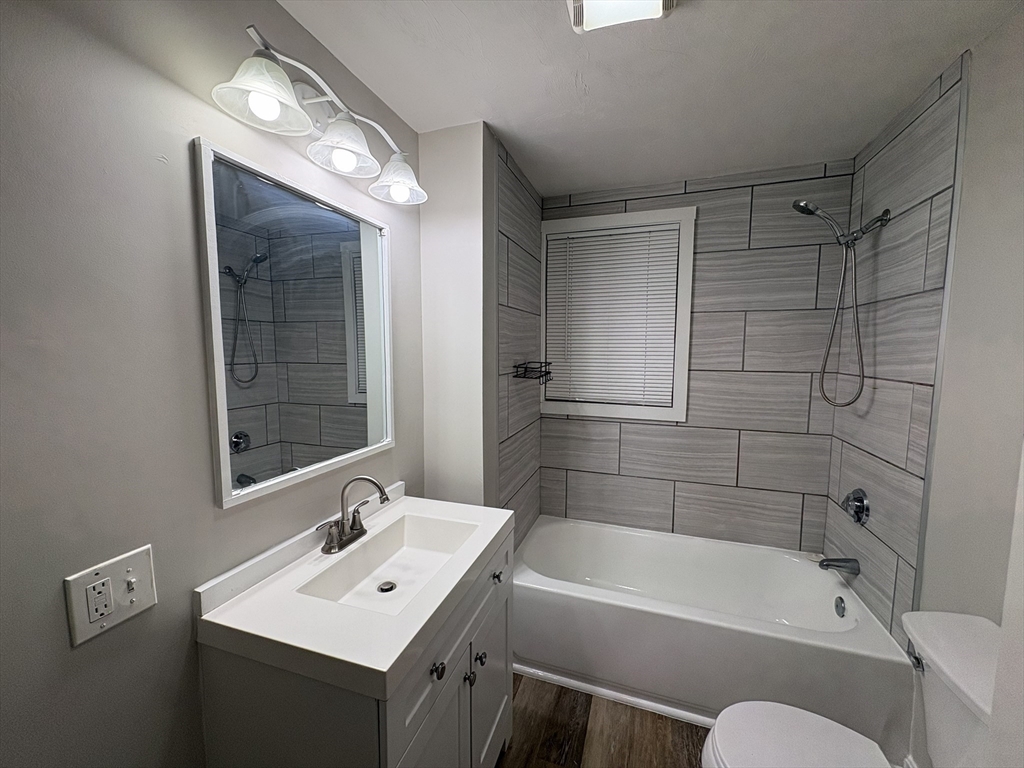 171 Pleasant Street, Attleboro, Massachusetts, 3 Bedrooms Bedrooms, 5 Rooms Rooms,1 BathroomBathrooms,Residential Lease,For Rent,Pleasant Street,73480714