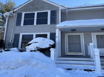 10 Groton Rd, Westford, Massachusetts, 2 Bedrooms Bedrooms, 4 Rooms Rooms,1.5 BathroomsBathrooms,Residential,For Sale,Groton Rd,73480717
