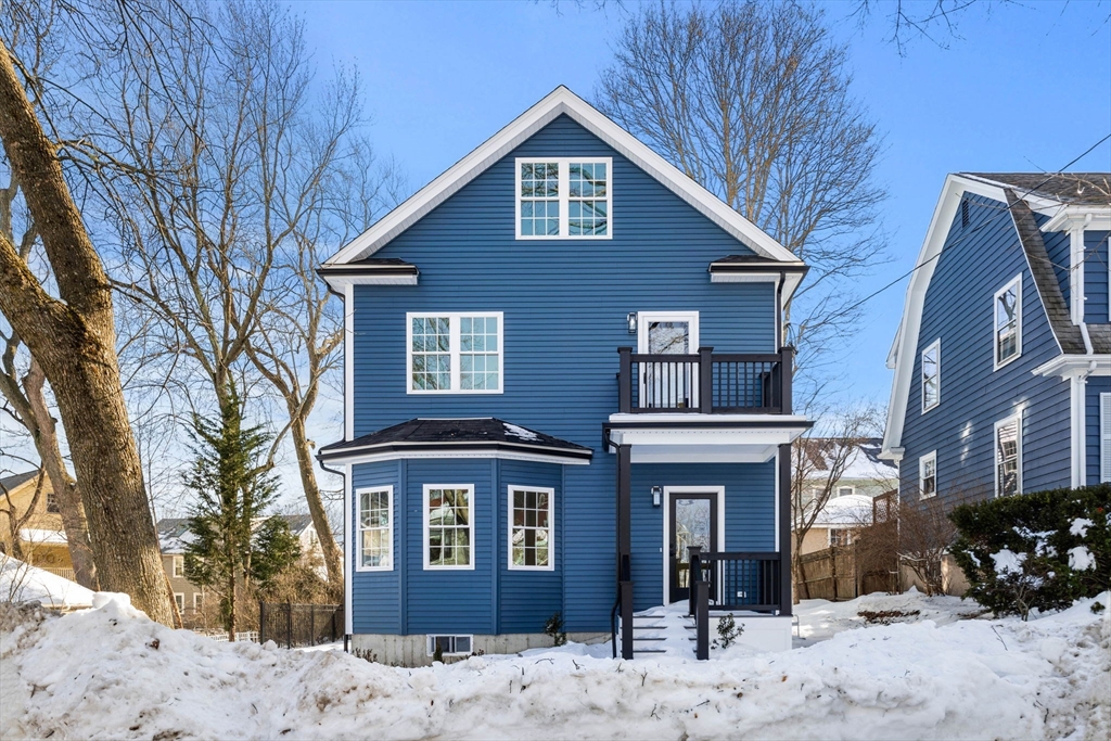 48 Mystic Lake Drive, Arlington, Massachusetts, 3 Bedrooms Bedrooms, 7 Rooms Rooms,2.5 BathroomsBathrooms,Residential,For Sale,Mystic Lake Drive,73480550