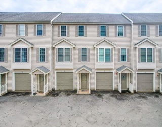 42 Rogers St, Tewksbury, Massachusetts, 2 Bedrooms Bedrooms, 5 Rooms Rooms,1.5 BathroomsBathrooms,Residential Lease,For Rent,Rogers St,73423340