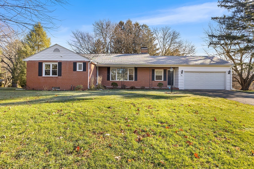 12 Brooklawn Rd, Wilbraham, Massachusetts, 3 Bedrooms Bedrooms, 7 Rooms Rooms,2 BathroomsBathrooms,Residential,For Sale,Brooklawn Rd,73467477