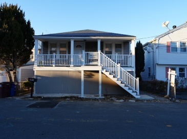 28-30 Blake St, Revere, Massachusetts, 5 Bedrooms Bedrooms, 10 Rooms Rooms,3 BathroomsBathrooms,Residential Income,For Sale,Blake St,73435268