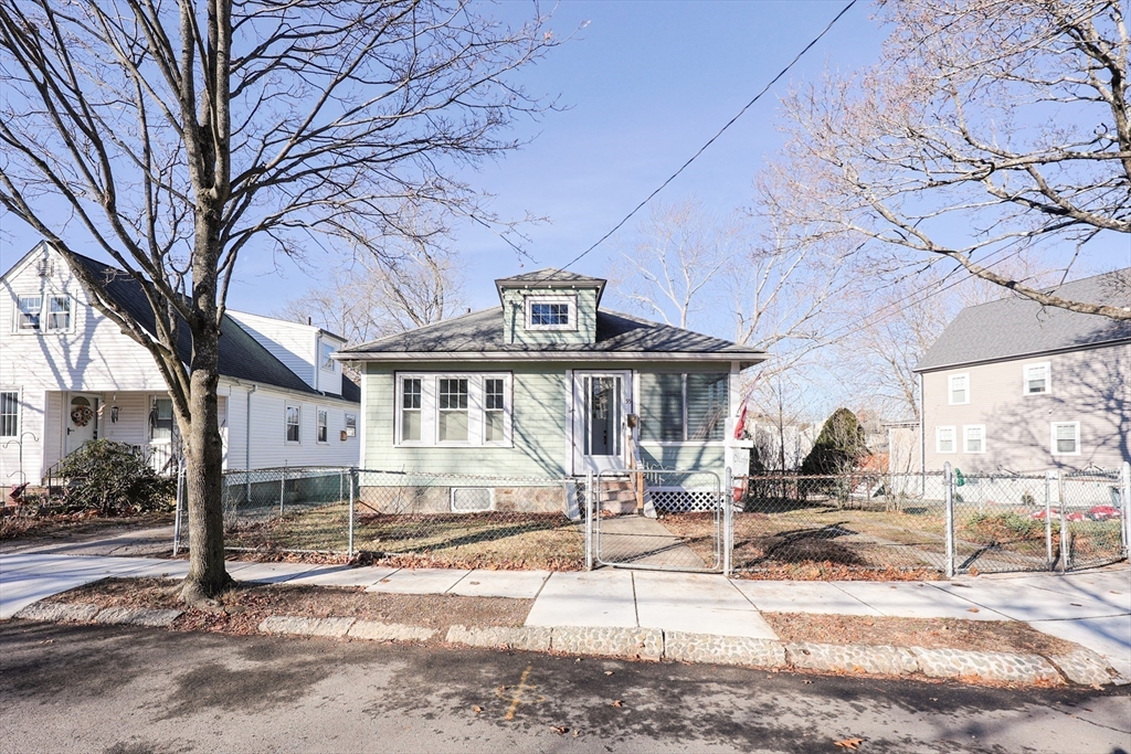 55 Glenellen Road, Boston, Massachusetts, 2 Bedrooms Bedrooms, 5 Rooms Rooms,1 BathroomBathrooms,Residential Lease,For Rent,Glenellen Road,73430718