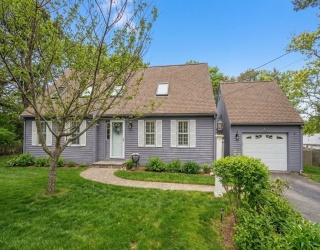 118 Hokum Rock Rd, Dennis, Massachusetts, 4 Bedrooms Bedrooms, 7 Rooms Rooms,2.5 BathroomsBathrooms,Residential,For Sale,Hokum Rock Rd,73471853