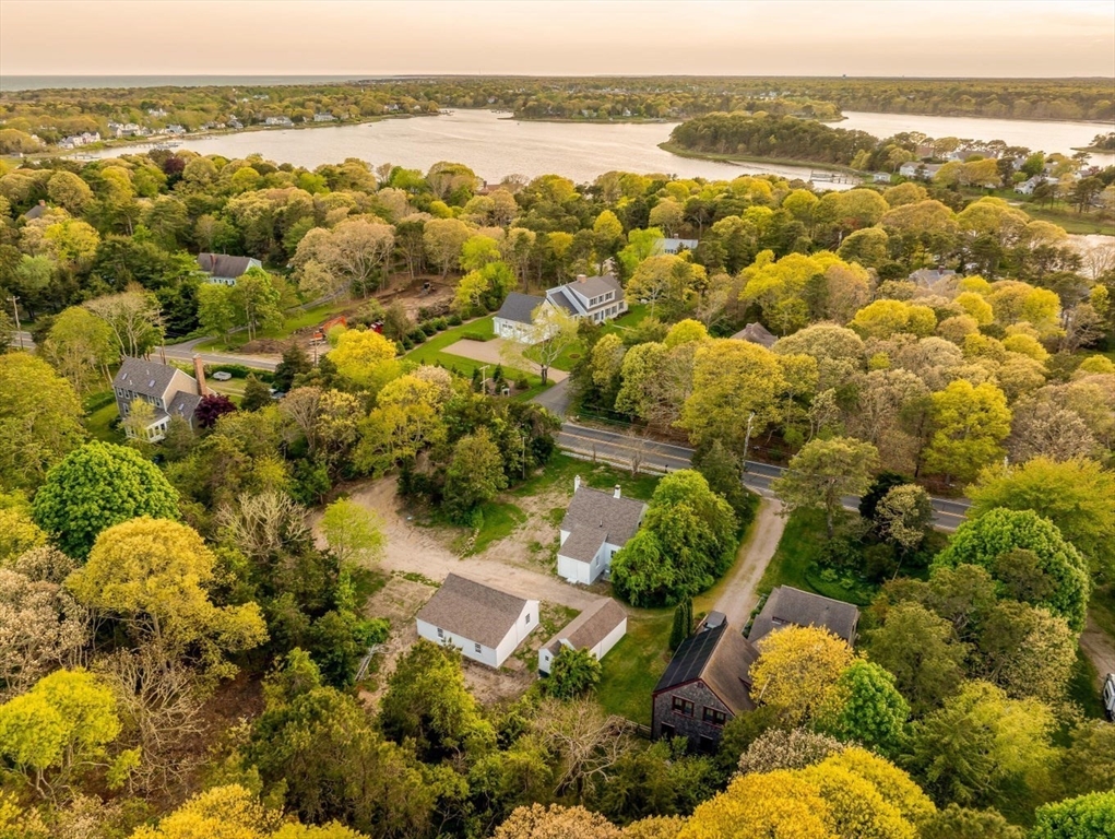 194 Main St, Dennis, Massachusetts, 3 Bedrooms Bedrooms, 5 Rooms Rooms,2 BathroomsBathrooms,Residential,For Sale,Main St,73480793