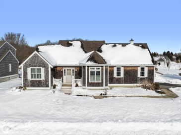 62 Country Way, Dartmouth, Massachusetts, 3 Bedrooms Bedrooms, 7 Rooms Rooms,3 BathroomsBathrooms,Residential,For Sale,Country Way,73480808