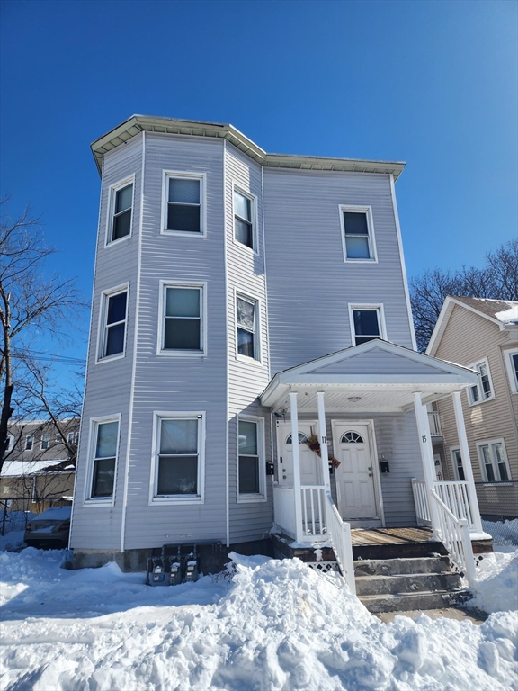 11-15 Belmont Pl, Springfield, Massachusetts, 6 Bedrooms Bedrooms, 15 Rooms Rooms,3 BathroomsBathrooms,Residential Income,For Sale,Belmont Pl,73480818