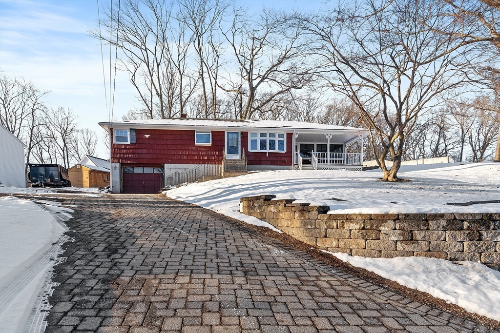 13 Braney Rd, Millbury, Massachusetts, 3 Bedrooms Bedrooms, 6 Rooms Rooms,2 BathroomsBathrooms,Residential,For Sale,Braney Rd,73472220