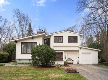 21 Knight Rd, Framingham, Massachusetts, 3 Bedrooms Bedrooms, 10 Rooms Rooms,2 BathroomsBathrooms,Residential,For Sale,Knight Rd,73461685