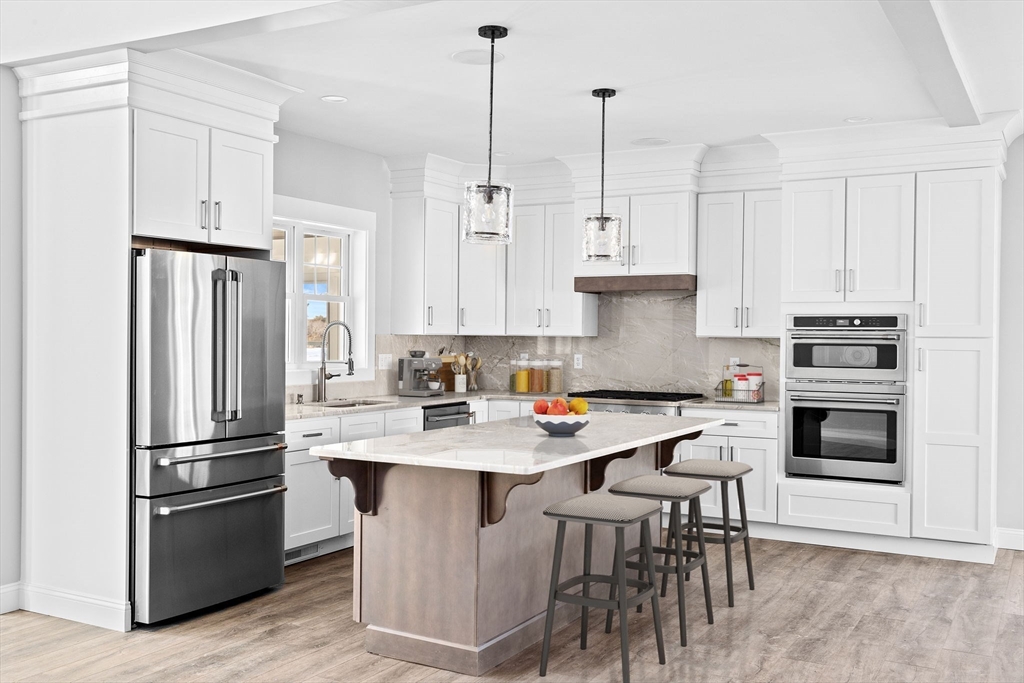 8 Beacon Street, Wareham, Massachusetts, 3 Bedrooms Bedrooms, 6 Rooms Rooms,2.5 BathroomsBathrooms,Residential,For Sale,Beacon Street,73325247