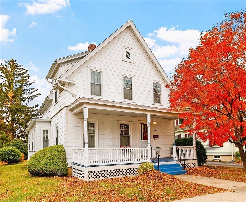 27 Haynes Ct, Leominster, Massachusetts, 3 Bedrooms Bedrooms, 7 Rooms Rooms,1.5 BathroomsBathrooms,Residential,For Sale,Haynes Ct,73452441