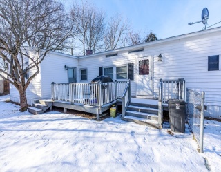 195 Shoreline Dr, Billerica, Massachusetts, 3 Bedrooms Bedrooms, 7 Rooms Rooms,1 BathroomBathrooms,Residential,For Sale,Shoreline Dr,73461106