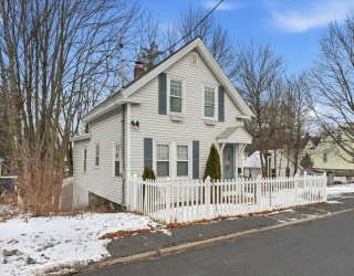 7 Mystic Street, Methuen, Massachusetts, 3 Bedrooms Bedrooms, 6 Rooms Rooms,1 BathroomBathrooms,Residential,For Sale,Mystic Street,73466445