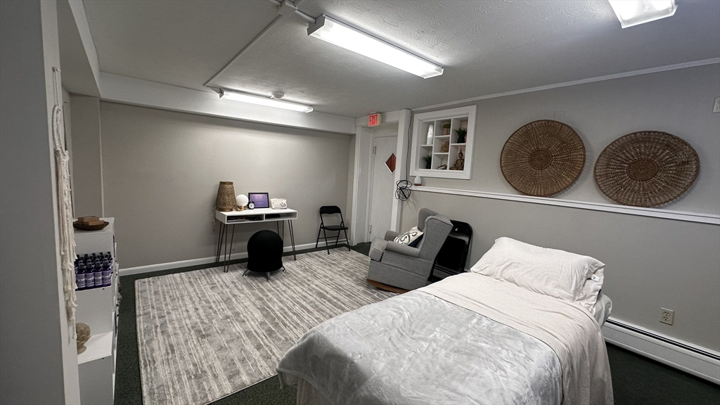 185 W State St, Granby, Massachusetts, ,Commercial Lease,For Rent,W State St,73461729