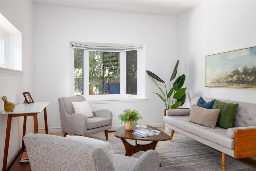 8 Watson, Cambridge, Massachusetts, 3 Bedrooms Bedrooms, 6 Rooms Rooms,2.5 BathroomsBathrooms,Residential,For Sale,Watson,73427614